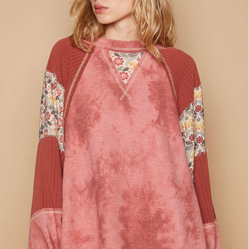 New POL Printed Oversized In Mulberry Multi Color Floral Sweater